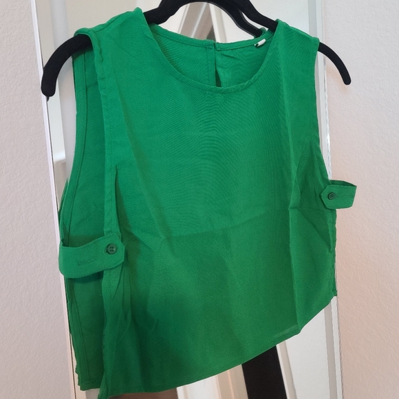 New Shein crop top - Picture 3 of 4